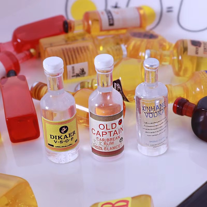 Kids Outdoor Kitchen Accessories - 10pcs Miniature Dollhouse Bottle of Water